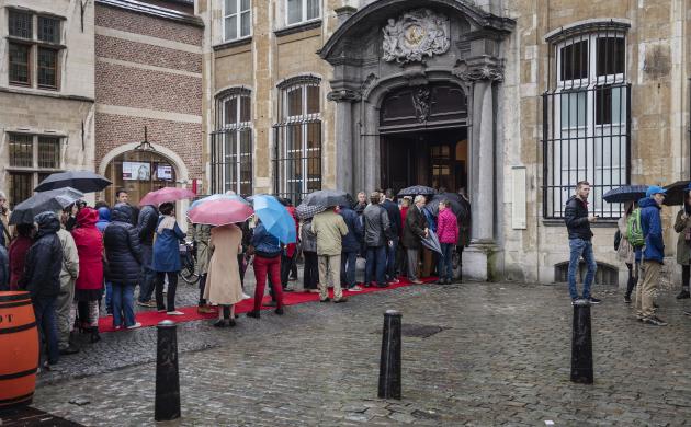 foto: Ans Brys wachtrij voor het museum