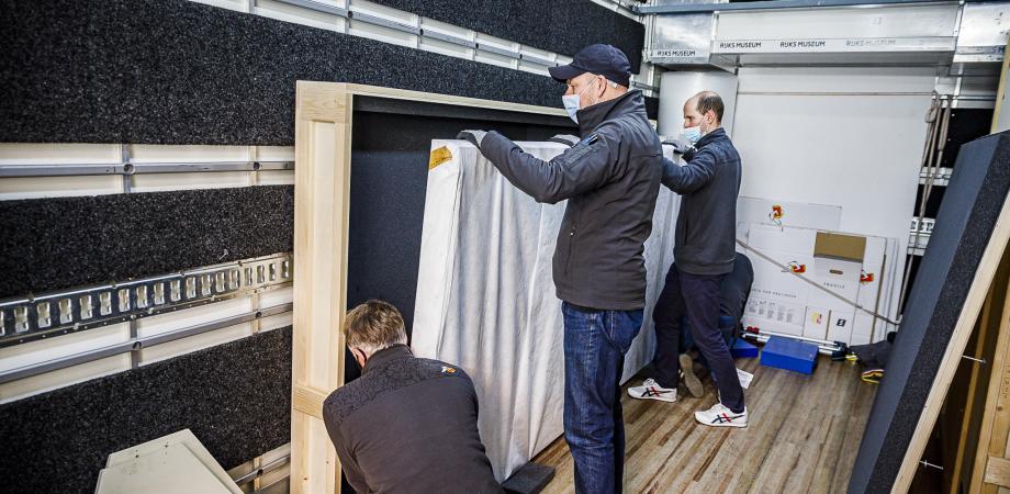Verhuis van Antverpia naar Museum Plantin-Moretus Verhuis van Antverpia naar Museum Plantin-Moretus